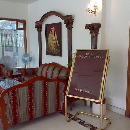 Hotel Diana Palace Τζαϊπούρ Εξωτερικό φωτογραφία